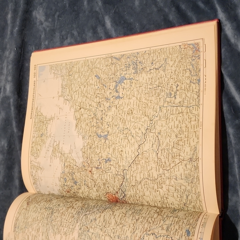 Atlas of Central Europe by John Murray - Picture 5 of 6